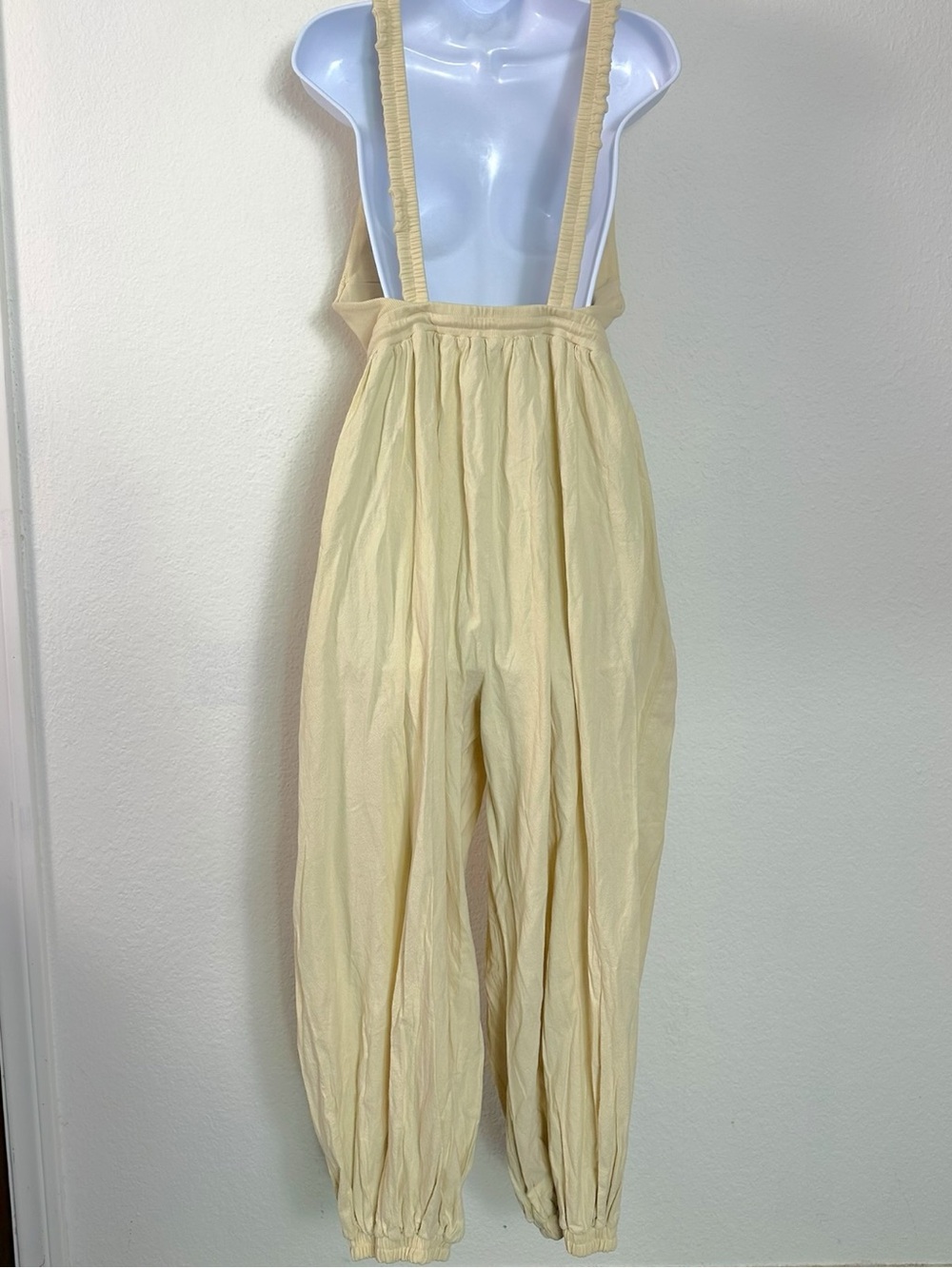 Free People Bohemian Beach Balloon Harem Zon Jumpsuit in Neutral Tan Medium NWT - Picture 7 of 10
